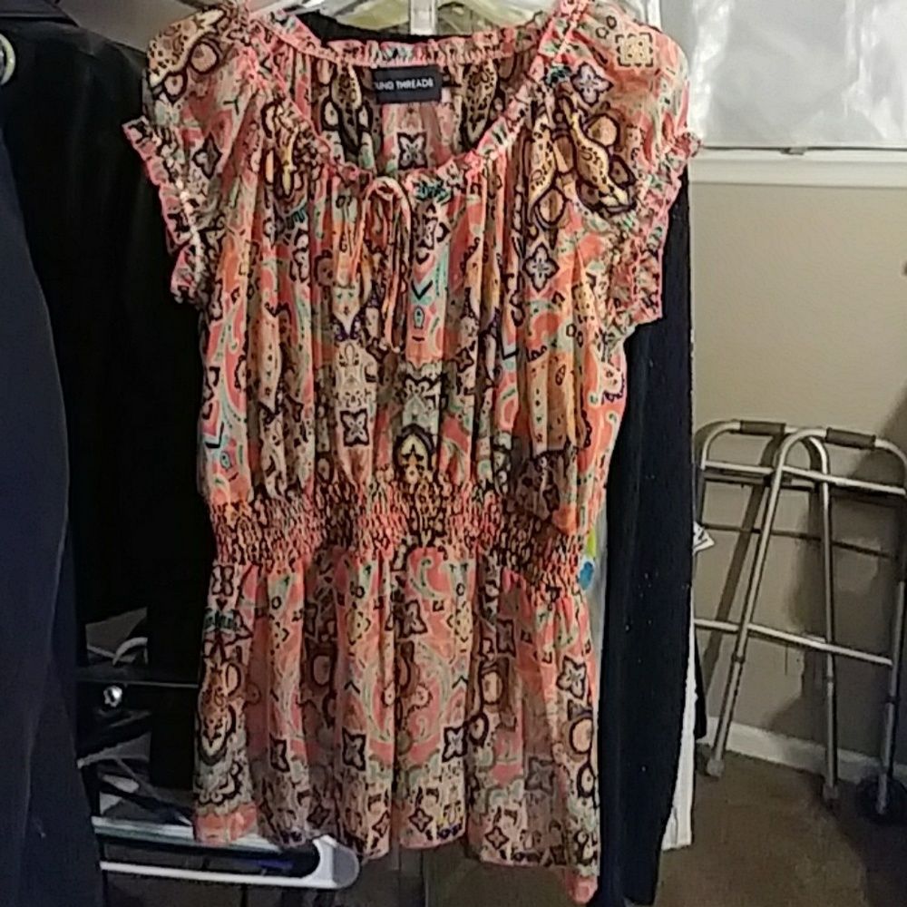Young threads top